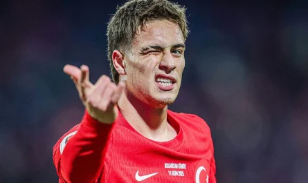 Kenan Yıldız Türkiye Milli Takım forması ile gol sevinci yaşıyor